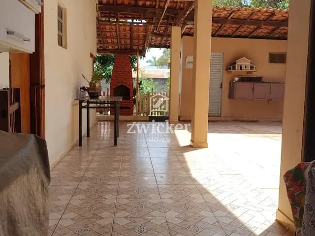 Casa com 300m² 3 quartos e 2 banheiros, à venda, no bairro Jardim Colonial em Bauru