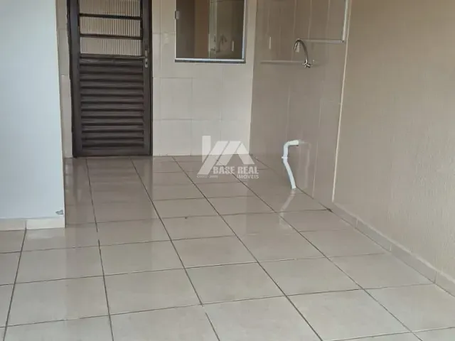 Casa com 40m² 2 quartos e 1 banheiro, à venda, no bairro Estrela em Ponta Grossa