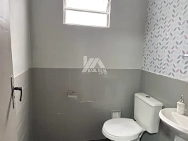 Casa 3 quartos e 2 banheiros, à venda ou para alugar, no bairro Conradinho em Guarapuava