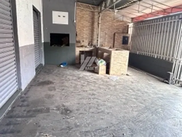 Casa 3 quartos e 2 banheiros, à venda ou para alugar, no bairro Conradinho em Guarapuava