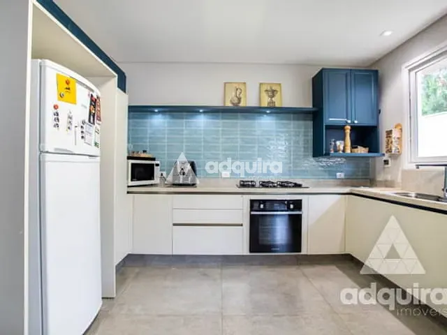 Casa com 312m² 3 quartos e 4 banheiros, à venda, no bairro Jardim Carvalho em Ponta Grossa