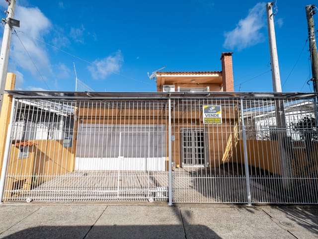 Casa 4 quartos e 3 banheiros, à venda, no bairro São Gonçalo em Pelotas