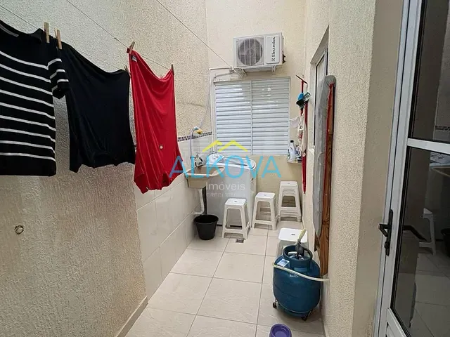 Casa com 144m² 3 quartos e 2 banheiros, à venda, no bairro Eugênio de Mello em São José dos Campos