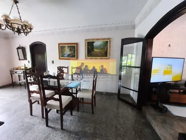 Casa com 591m² 3 quartos e 3 banheiros, para alugar, no bairro Cidade Universitária em Campinas