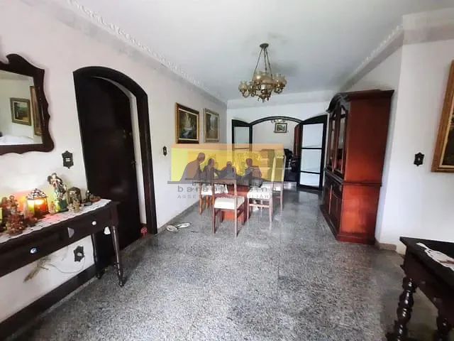 Casa com 591m² 3 quartos e 3 banheiros, para alugar, no bairro Cidade Universitária em Campinas