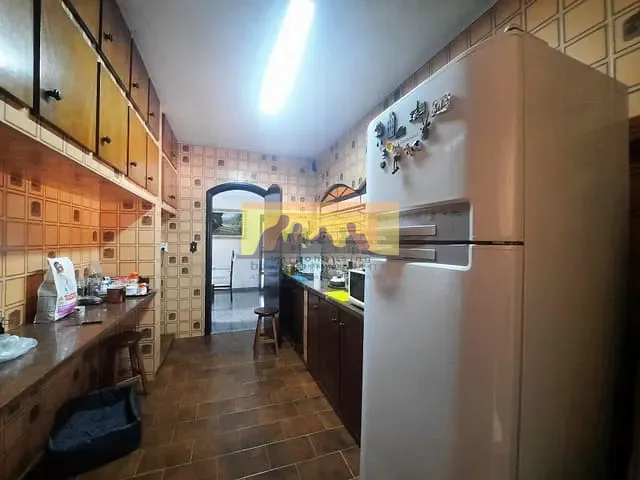 Casa com 591m² 3 quartos e 3 banheiros, para alugar, no bairro Cidade Universitária em Campinas