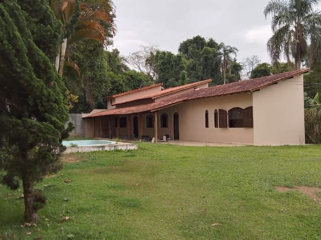 Casa com 12000m² 2 quartos e 2 banheiros, à venda, no bairro Chácara Vista Alegre em Cotia