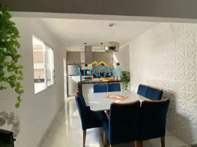 Casa com 125m² 3 quartos e 2 banheiros, à venda, no bairro Eugênio de Mello em São José dos Campos