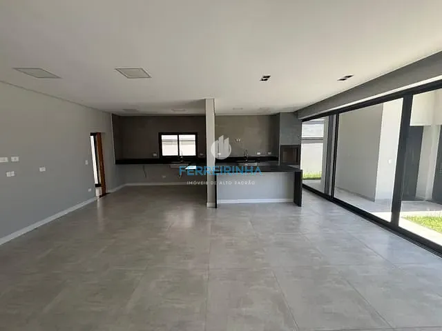Casa com 450m² 3 quartos e 4 banheiros, à venda ou para alugar, no bairro Colinas do Paratehy em São José dos Campos