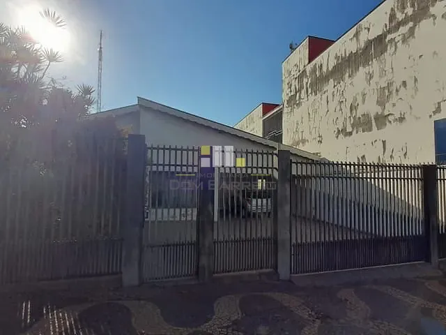 Casa com 319m², para alugar, no bairro Vila Santana em Sumaré