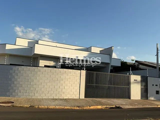 Casa com 682m² 3 quartos e 5 banheiros, à venda, no bairro Jardim de Itapoan em Paulínia