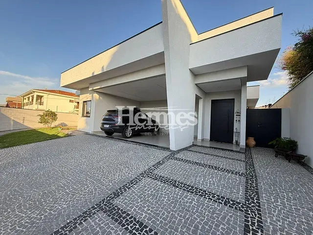 Casa com 682m² 3 quartos e 5 banheiros, à venda, no bairro Jardim de Itapoan em Paulínia