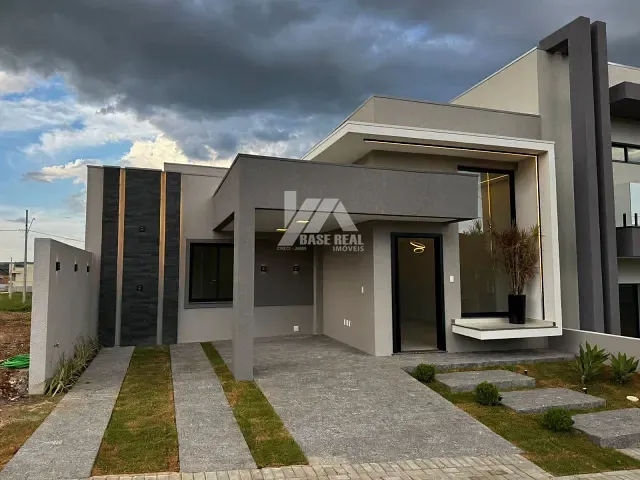 Casa 3 quartos e 2 banheiros, à venda, no bairro Jardim Carvalho em Ponta Grossa