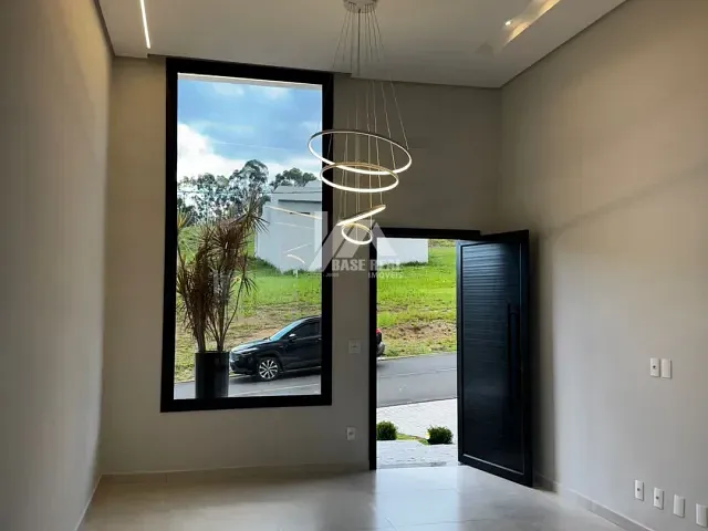 Casa 3 quartos e 2 banheiros, à venda, no bairro Jardim Carvalho em Ponta Grossa