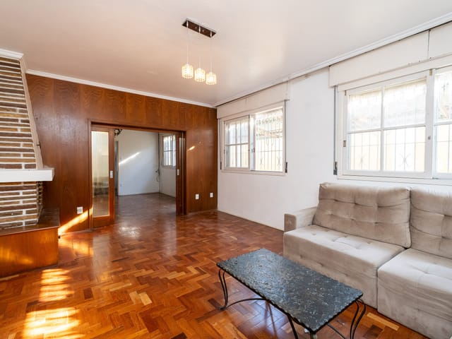 Casa 4 quartos e 3 banheiros, à venda, no bairro Centro em Pelotas