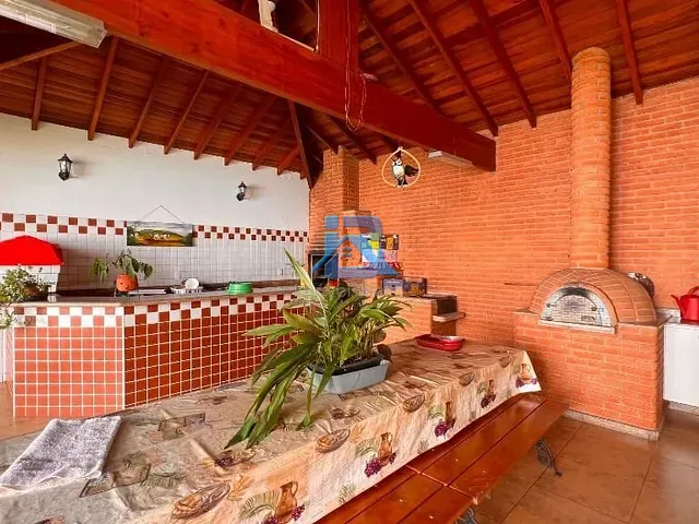 Casa com 500m² 4 quartos e 8 banheiros, à venda, no bairro Residencial Fazenda Serrinha em Itatiba