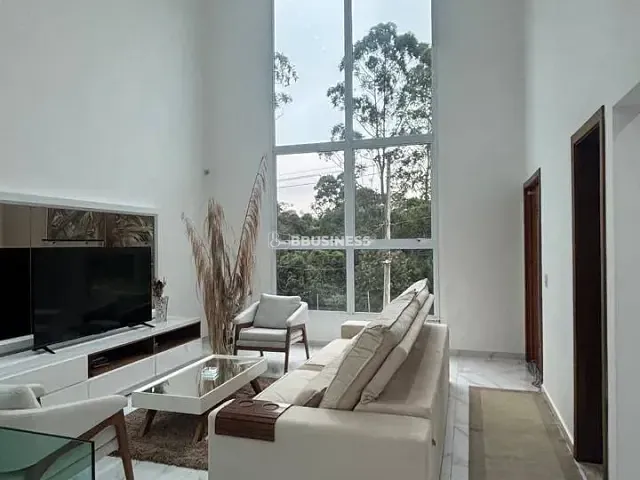 Casa com 775m² 4 quartos e 5 banheiros, à venda ou para alugar, no bairro San Diego em Vargem Grande Paulista