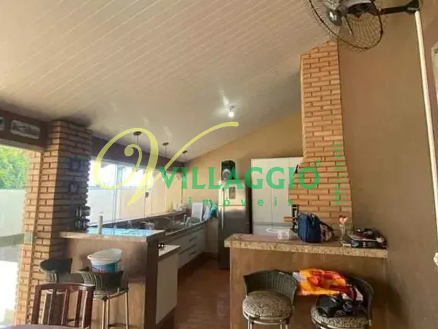 Casa com 489m² 4 quartos e 4 banheiros, à venda, no bairro Centro em Bady Bassitt