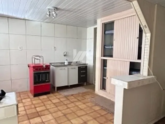 Casa 5 quartos e 4 banheiros, à venda, no bairro Bonsucesso em Guarapuava