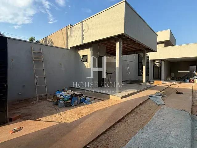 Casa com 247m² 3 quartos e 4 banheiros, à venda, no bairro Jardim Presidente em Goiânia
