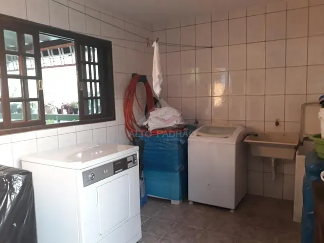 Casa com 300m² 4 quartos e 3 banheiros, à venda, no bairro Jardim Mauá em Mauá