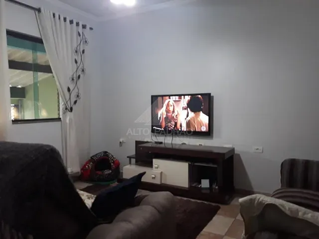 Casa com 300m² 4 quartos e 3 banheiros, à venda, no bairro Jardim Mauá em Mauá