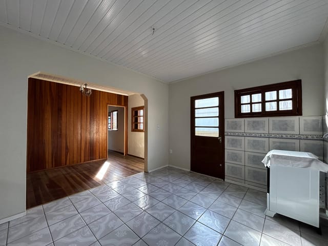 Casa com 430m² 6 quartos e 4 banheiros, à venda, no bairro Fragata em Pelotas