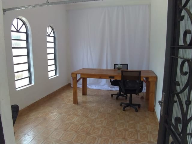 Casa com 257m² 3 quartos e 1 banheiro, à venda, no bairro Santana em Pindamonhangaba