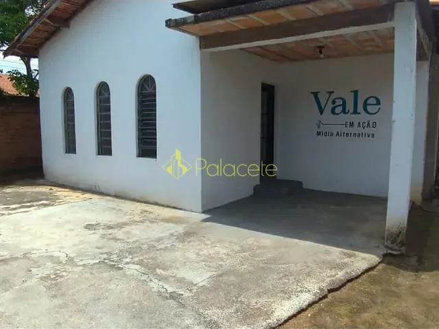 Casa com 257m² 3 quartos e 1 banheiro, à venda, no bairro Santana em Pindamonhangaba