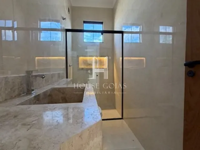 Casa com 227m² 3 quartos e 1 banheiro, à venda, no bairro Vila Oliveira em Aparecida de Goiânia