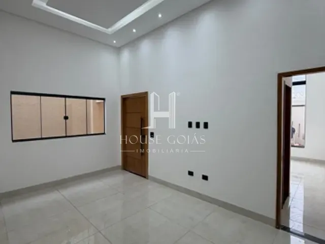 Casa com 227m² 3 quartos e 1 banheiro, à venda, no bairro Vila Oliveira em Aparecida de Goiânia