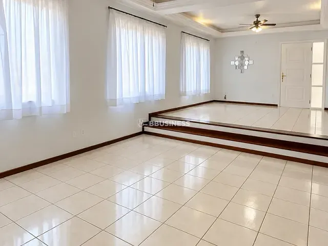 Casa com 252m² 3 quartos e 2 banheiros, à venda, no bairro Fazenda São Quirino em Campinas