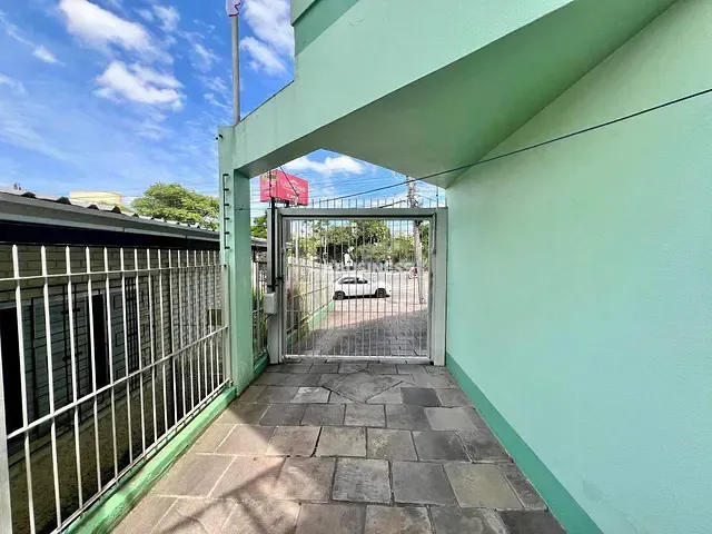 Casa 3 quartos e 4 banheiros, à venda, no bairro Santa Catarina em Caxias do Sul