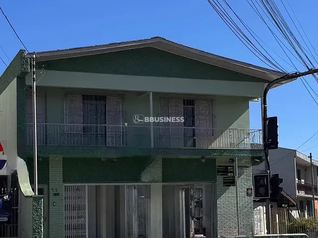 Casa 3 quartos e 4 banheiros, à venda, no bairro Santa Catarina em Caxias do Sul