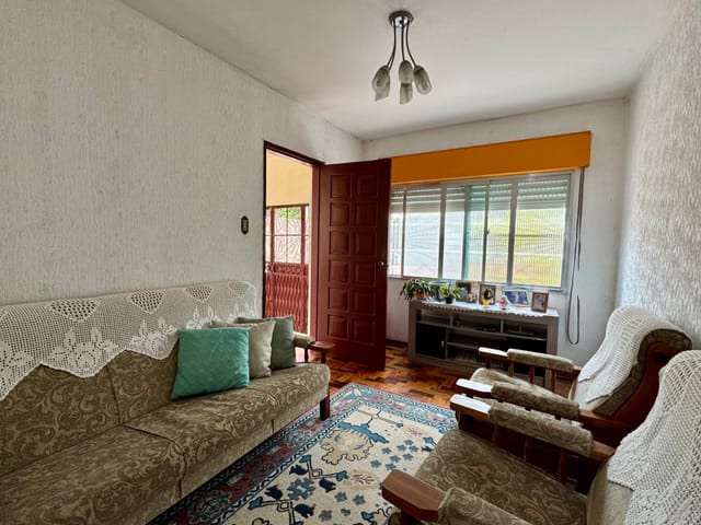 Casa com 277m² 3 quartos e 2 banheiros, à venda, no bairro Fragata em Pelotas