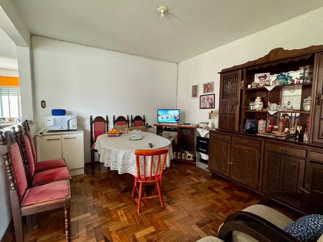 Casa com 277m² 3 quartos e 2 banheiros, à venda, no bairro Fragata em Pelotas