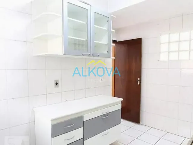 Casa 3 quartos e 2 banheiros, à venda, no bairro Parque Industrial em São José dos Campos