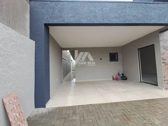 Casa com 240m² 3 quartos e 2 banheiros, à venda, no bairro Cará-cará em Ponta Grossa