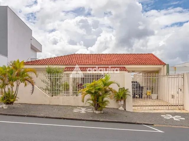 Casa com 462m² 3 quartos e 3 banheiros, à venda, no bairro Orfãs em Ponta Grossa