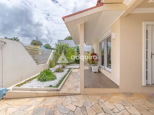 Casa com 462m² 3 quartos e 3 banheiros, à venda, no bairro Orfãs em Ponta Grossa