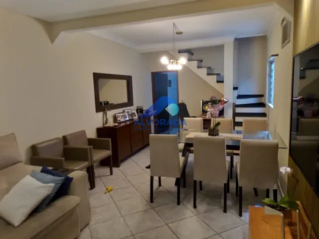 Casa 3 quartos e 2 banheiros, à venda, no bairro Jardim das Indústrias em São José dos Campos