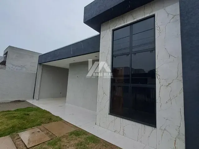 Casa com 240m² 3 quartos e 2 banheiros, à venda, no bairro Cará-cará em Ponta Grossa