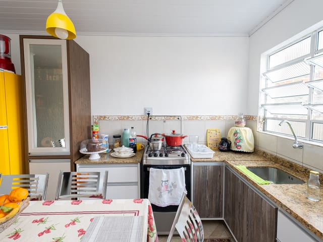 Casa com 213m² 1 quarto e 2 banheiros, à venda, no bairro Três Vendas em Pelotas