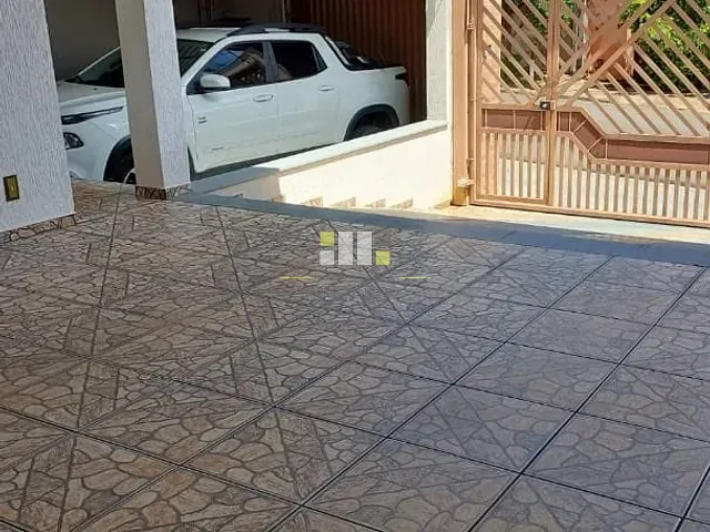 Casa com 301m² 3 quartos e 2 banheiros, à venda, no bairro Jardim Macarenko em Sumaré