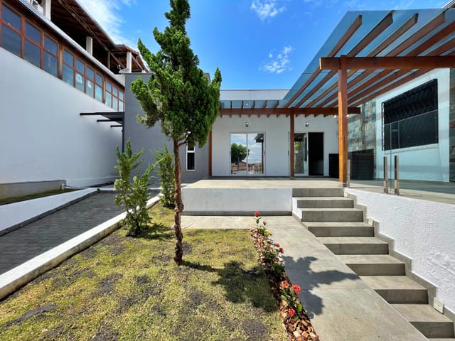 Foto do Casa - Casa para locação com 3 quartos (1 suíte) armários planejados e duas vagas, Planalto, Belo Horizonte, MG | Deltalar Imóveis