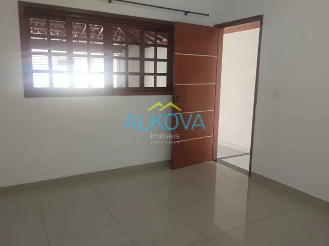 Casa com 150m² 3 quartos e 2 banheiros, à venda, no bairro Parque Industrial em São José dos Campos