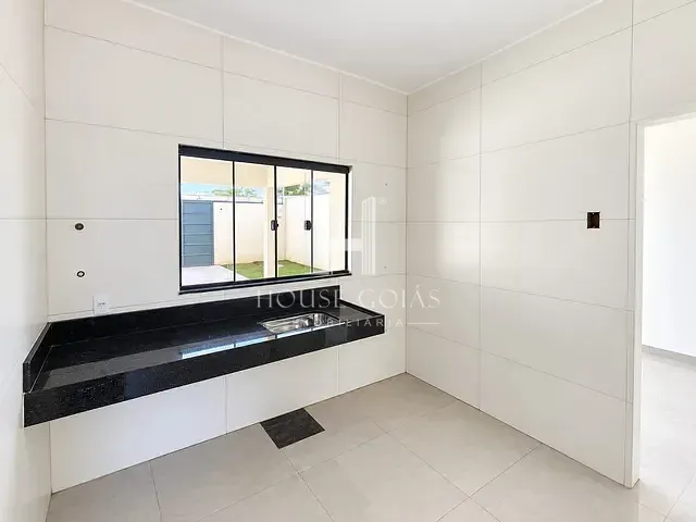 Casa com 180m² 2 quartos e 2 banheiros, à venda, no bairro Residencial Nova Cidade em Nerópolis