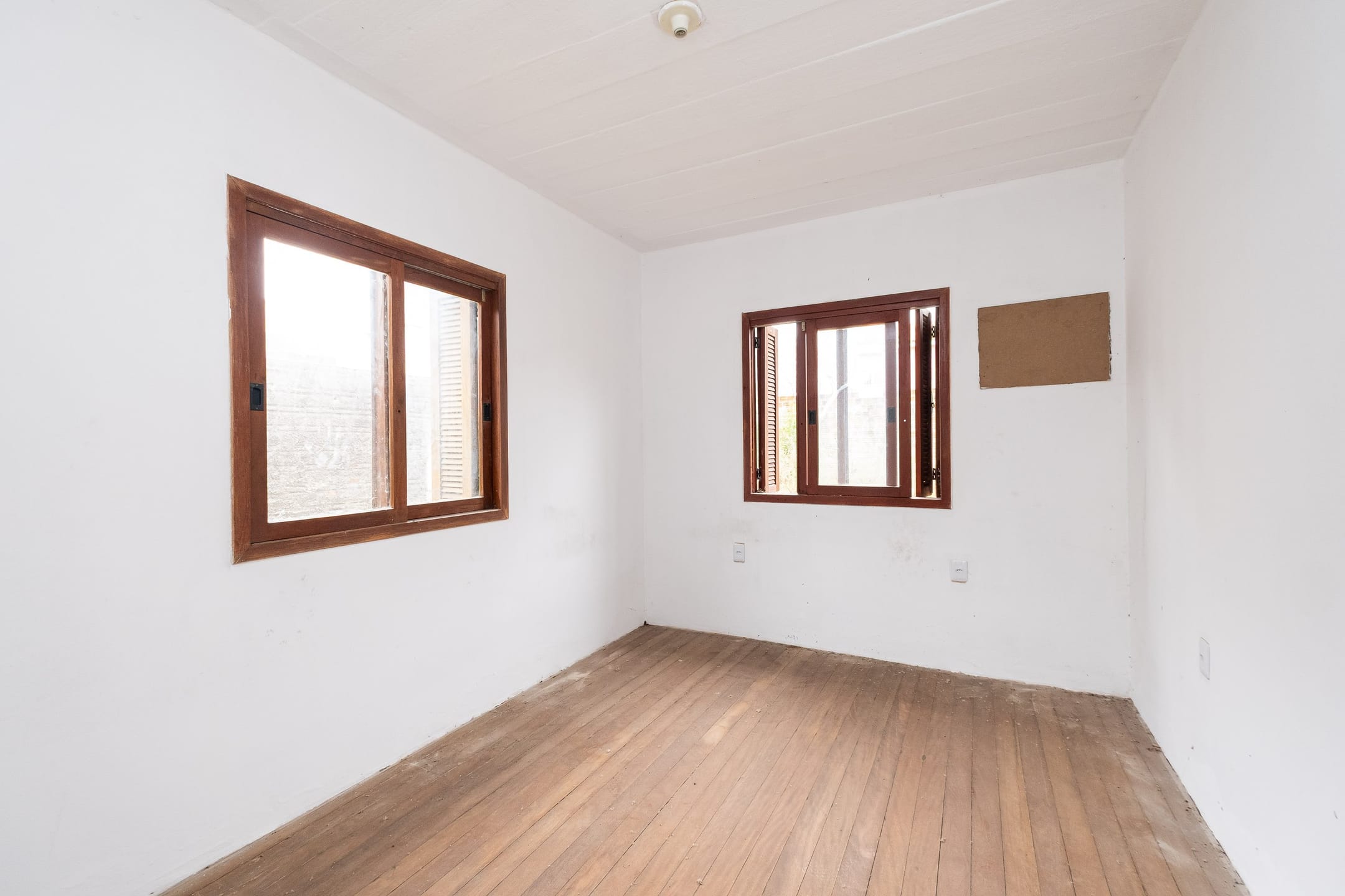 Casa à venda no Umuarama, São Gonçalo, Pelotas: 90 m², 2 quartos, 1 banheiro e espaços amplos para viver com conforto.