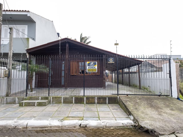 Casa com 425m² 3 quartos e 2 banheiros, à venda, no bairro São Gonçalo em Pelotas