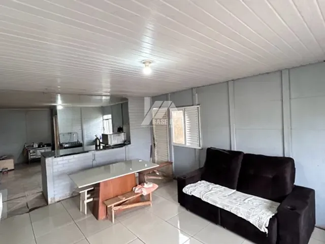 Casa 4 quartos e 2 banheiros, à venda, no bairro São Cristóvão em Guarapuava
